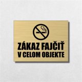 Schild Rauchen verboten im gesamten Gebäude